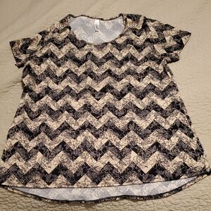 Black and White Chevron Women's Top